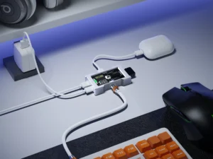 HMLAB ZNEO Gaming USB Hub - 2-to-3 Port, 8K Hz, Independent Power, With Screen, Trendy for Gaming Ambience Desk Setup